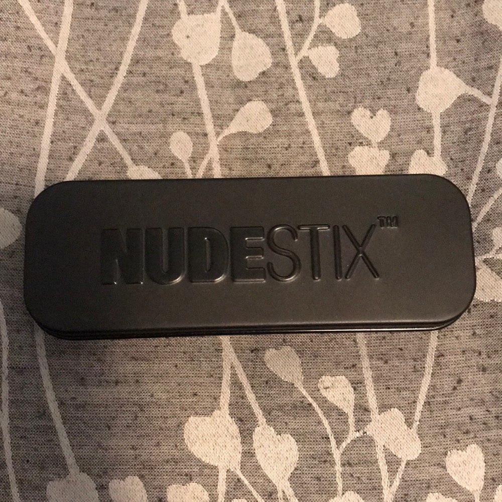 Nudestix concealer pencil